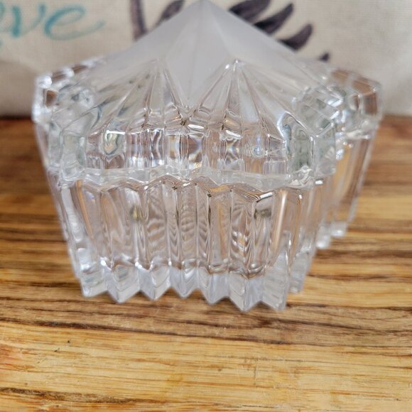 Mikasa Japan Diamond Fire Pattern Crystal Lidded Dish - Picture 1 of 6